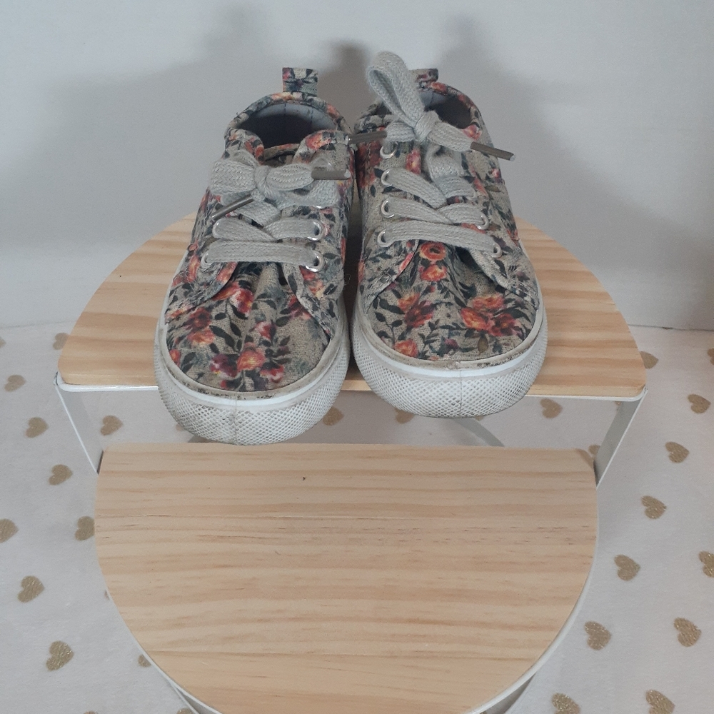 10/$40 Swiggles Canvas Toddler Shoes